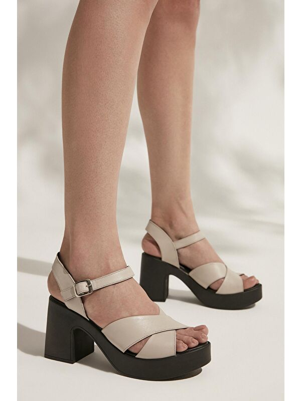 Kadın Hakiki Deri Topuklu Sandalet 131992 28000 Buz - Görsel 3