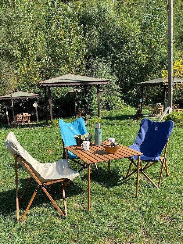 Bag The Joy Ahşap Katlanır Kahverengi – Lacivert  Masa Sandalye Seti 70*70*55cm