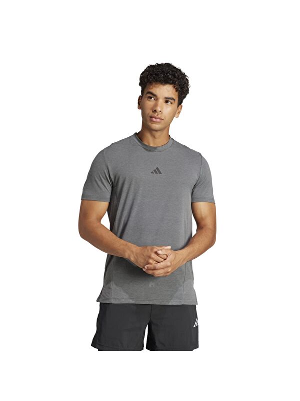 Adidas Designed For Training Erkek Gri Yuvarlak Yaka Spor Tişört