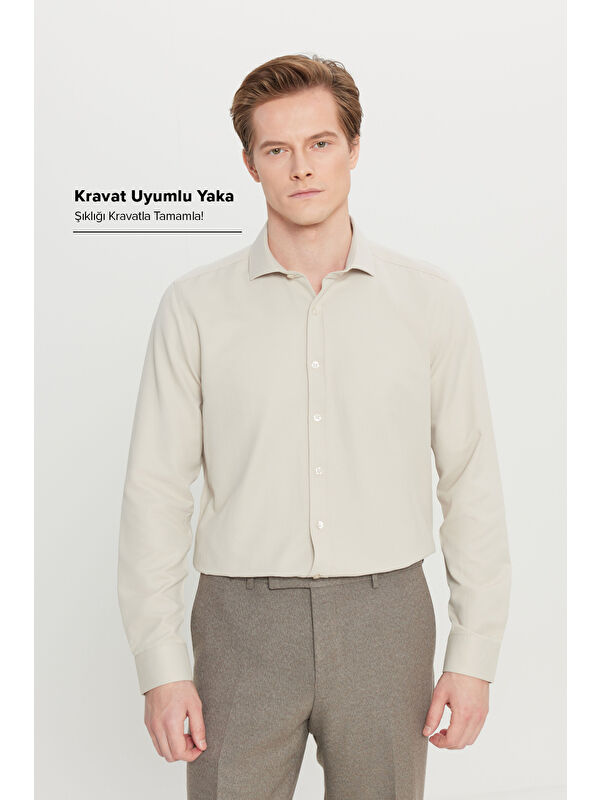 AC&Co / Altınyıldız Classics Erkek Bej Kolay Ütülenebilir Slim Fit Dar Kesim İtalyan Yaka Armürlü Basic Gömlek