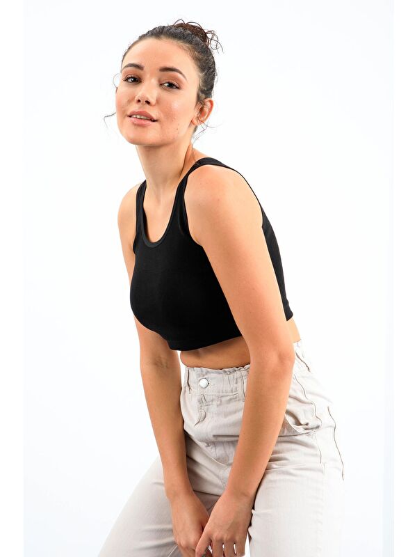 Tommylife Siyah Basic Sıfır Kol Dar Kalıp U Yaka Kadın Crop Top Atlet - 97162