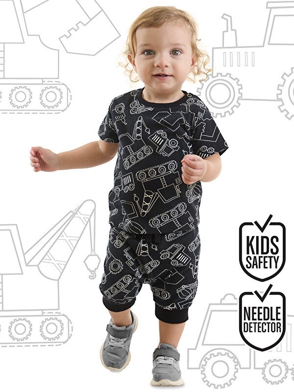 Denokids Araba Erkek Bebek Siyah Tişört Kapri Şort Takım