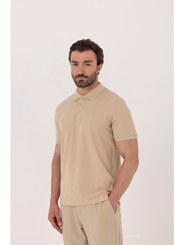 Sabri Özel Kum %100 Pamuk Patlı Polo Yaka Regular Fit T-Shirt