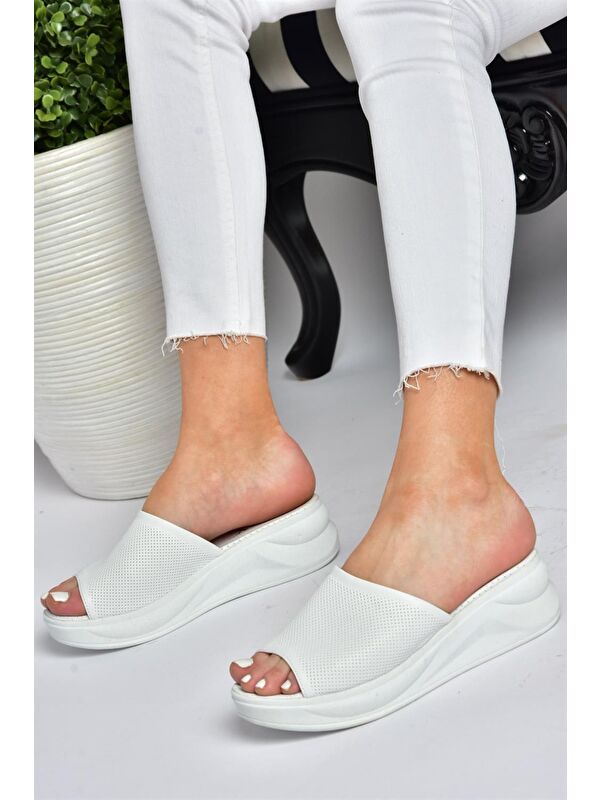 P713330409 Beyaz Kadın Terlik - Görsel 4