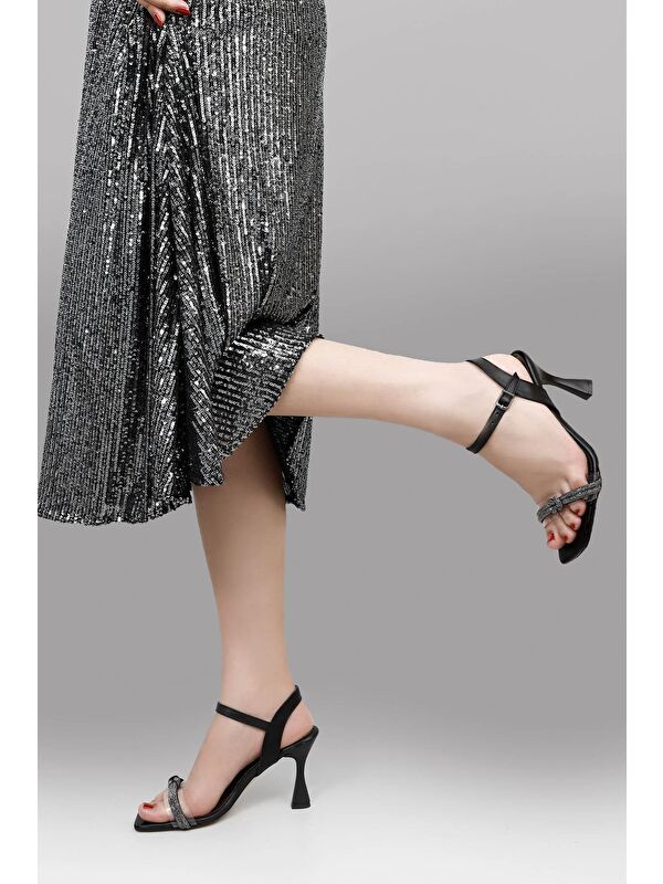 Taşlı Kadeh Topuklu Kadın Sandalet 38040 - Görsel 2