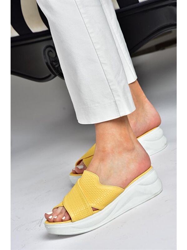 P713030609 Sarı Kadın Terlik - Görsel 3