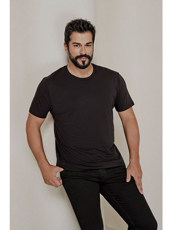 AC&Co / Altınyıldız Classics Erkek Siyah Slim Fit Dar Kesim %100 Pamuk Bisiklet Yaka Kısa Kollu Tişört