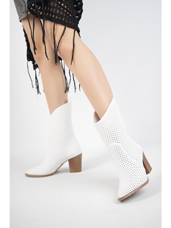 İndiana Kadın Lazer Kesim Şık Tarz ve Rahat Kovboy Yazlık Çizme - Görsel 2