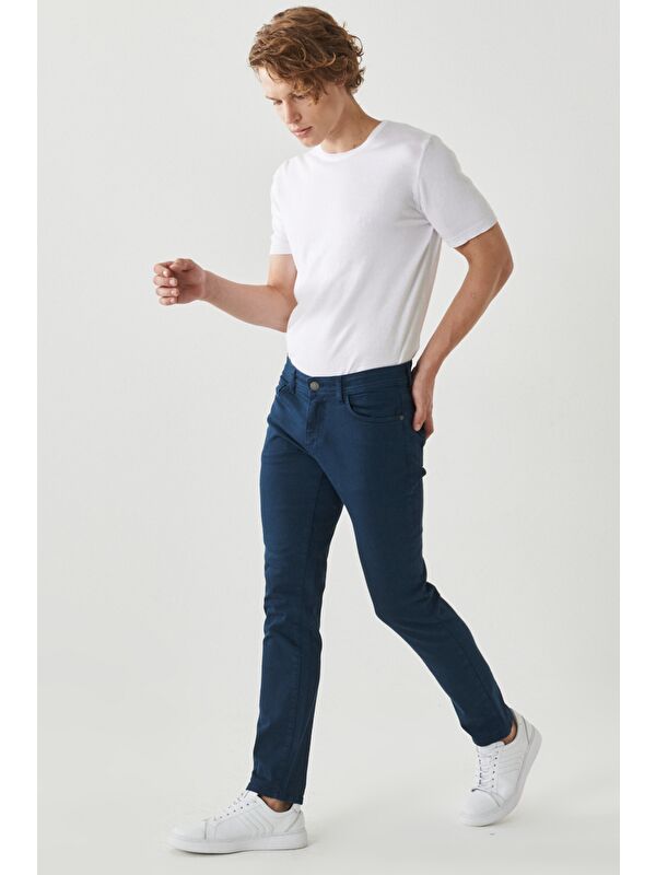 Altınyıldız Classics Erkek Lacivert 360 Derece Her Yöne Esneyen Slim Fit Dar Kesim Pamuklu Rahat Pantolon