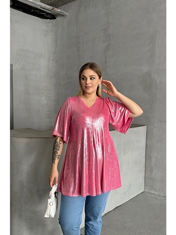Stil Diva Büyük Beden V Yaka Kısa Kollu Parlak Görünümlü Bluz 303380