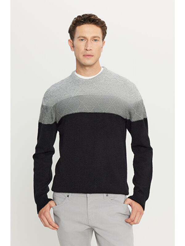 AC&Co / Altınyıldız Classics Erkek Gri-Siyah Standart Fit Normal Kesim Bisiklet Yaka Colorblock Desenli Triko Kazak
