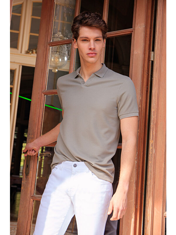 Altınyıldız Classics Erkek Haki Slim Fit Dar Kesim Polo Yaka Jakarlı Esnek Tişört