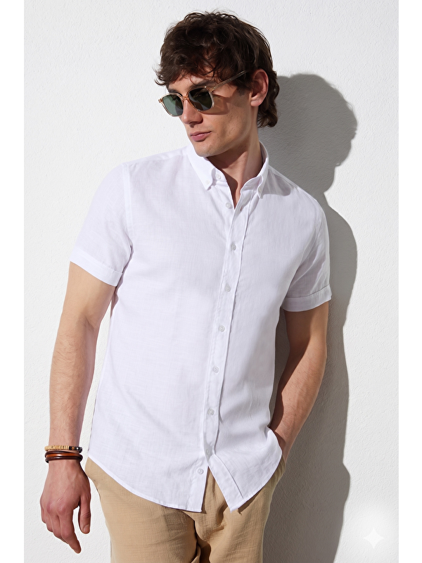 TUDORS Erkek Slim Fit Dar Kesim Kısa Kollu %100 Pamuk Keten Doku Beyaz Düğmeli Yaka Gömlek