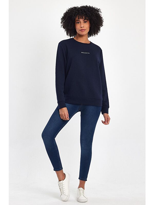 Süperlife Kadın Bisiklet Yaka Rahat Kalıp 3 iplik Kalın Orta Brooklyn Nakışlı Sweatshirt SPR24SWk34