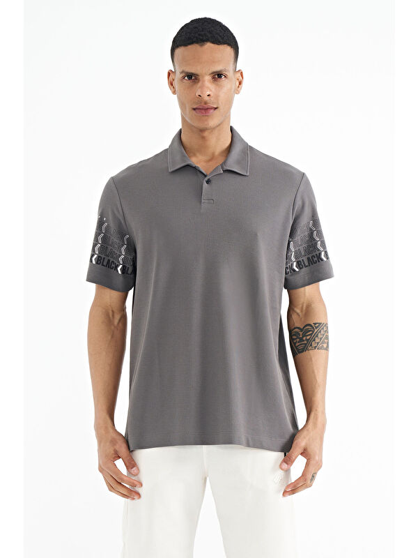Tommylife Koyu Gri Kol Baskı Detaylı Polo Yaka Standart Form Erkek %100 Pamuk Tişört - 88240
