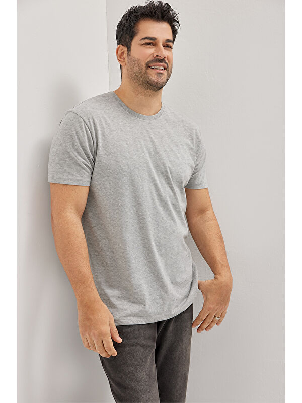 AC&Co / Altınyıldız Classics Erkek Gri Melanj Slim Fit Dar Kesim %100 Pamuk Bisiklet Yaka Kısa Kollu Tişört