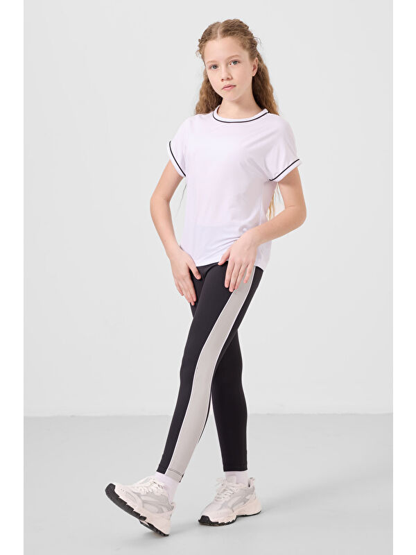Tommylife Beyaz-Siyah O Yaka Yan Şerit Detaylı Standart Fit Performans Kız Çocuk Tayt Takım - 75191