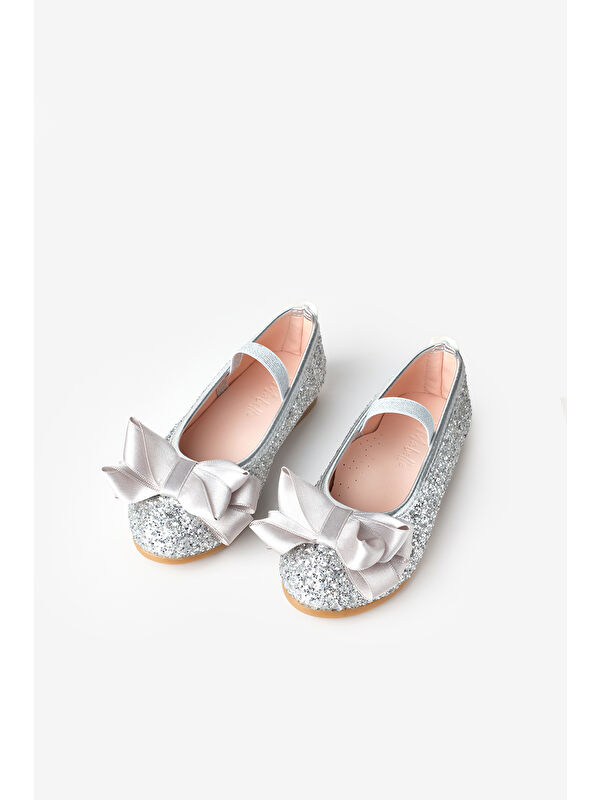 Gümüş Fiyonklu Simli Kız Çocuk Ayakkabı - Görsel 3