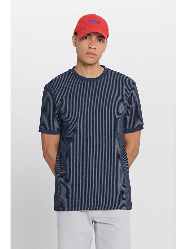 AC&Co / Altınyıldız Classics Erkek Lacivert Comfort Fit Rahat Kesim Pamuklu Çizgili Bisiklet Yaka Tişört