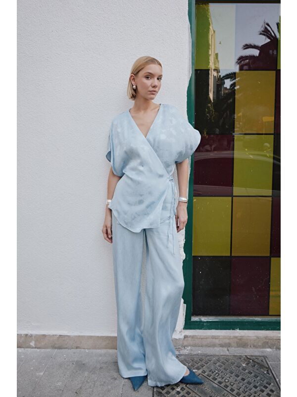 SATEEN Bağlamalı Jakarlı Saten Bluz - Bebe Mavi