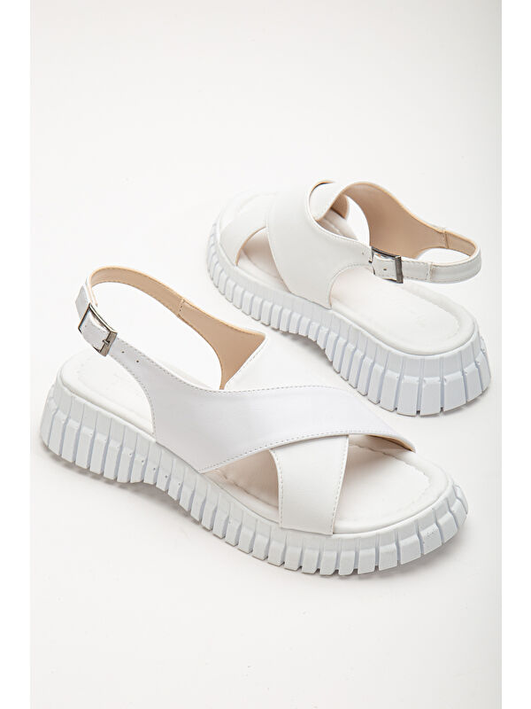 Kadın Beyaz Kalın Poli Taban Bilekten Bağlamalı Çapraz Bantlı Sandalet - Görsel 5