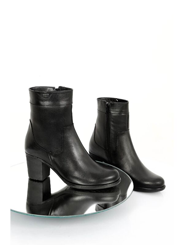 SİYAH Hakiki Deri Yuvarlak Burun Kauçuk Taban Topuklu Fermuarlı Kadın Günlük Bot 48457 - Görsel 3