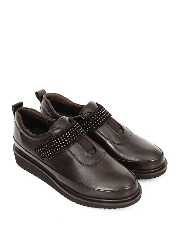 KAHVERENGİ Hakiki Deri Yuvarlak Burun Dolgu Taban Taş Detaylı Kadın Ayakkabı 24145 - Görsel 3