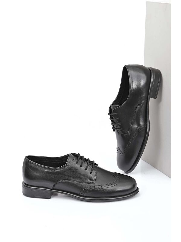 Hakiki Deri Yuvarlak Bağcıklı Zımbalı Kadın Ayakkabı 24194 - Görsel 3