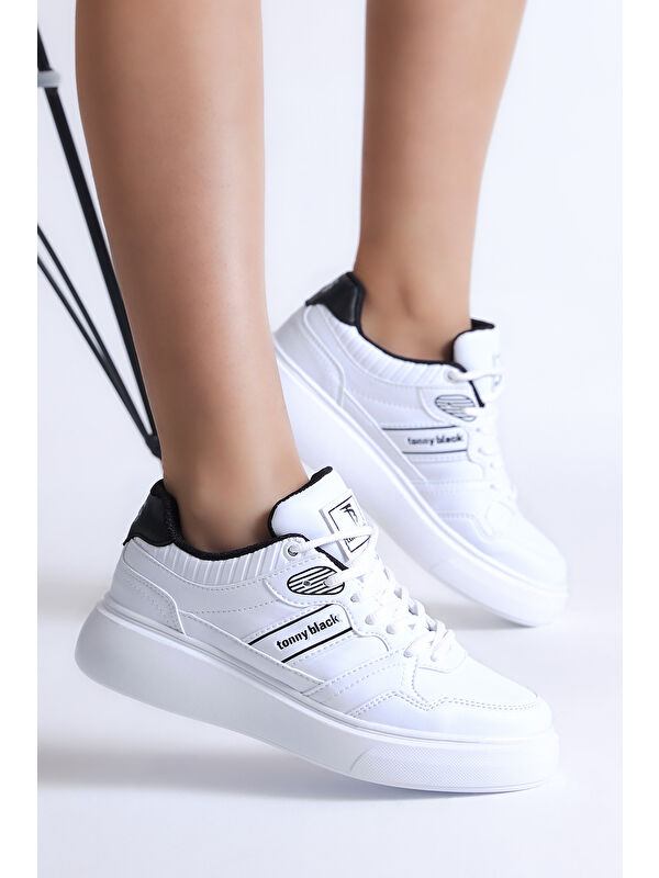 Kadın Beyaz Siyah Yüksek Poli Taban Yanı Şeritli Bağcıklı Spor Ayakkabı - Görsel 3