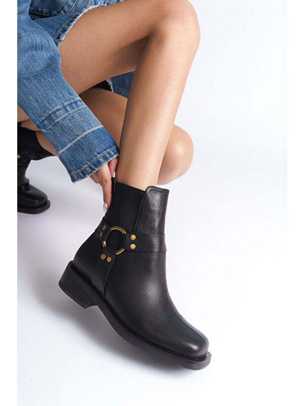 Hakiki Deri Yandan Lastikli Toka Detaylı Kadın Bot - Görsel 3