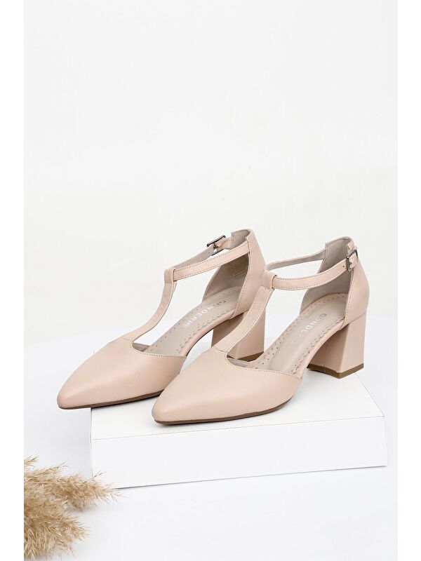 Gonderi(r) Bej Gonderi(r) Hakiki Deri Sivri Burun Bilek Bağlı Orta Kalın Topuklu Kadın Ayakkabı 24182