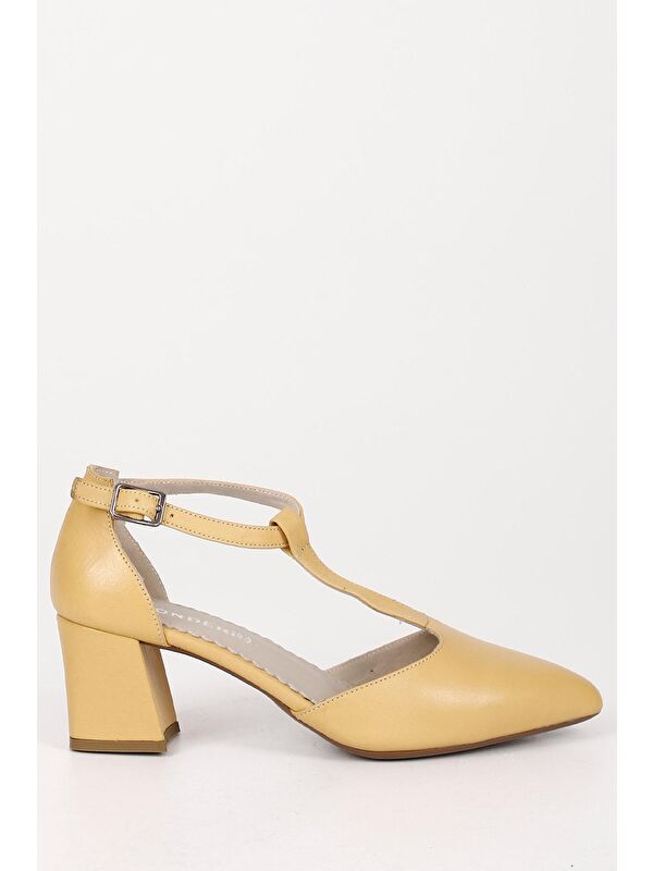 HARDAL SARI Hakiki Deri Sivri Burun Bilek Bağlı Orta Kalın Topuklu Kadın Ayakkabı 24182 - Görsel 5
