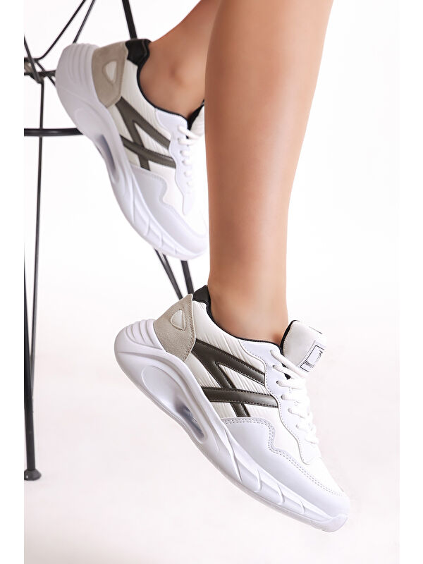 Kadın Beyaz Siyah Faylon Taban Şeritli Bağcıklı Spor Ayakkabı - Görsel 4
