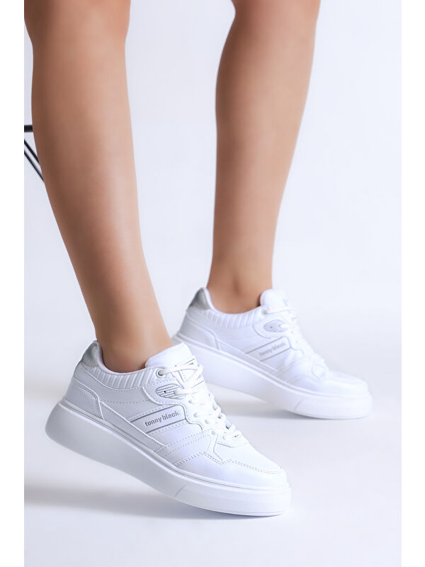 Kadın Beyaz Yüksek Poli Taban Yanı Şeritli Bağcıklı Spor Ayakkabı - Görsel 3