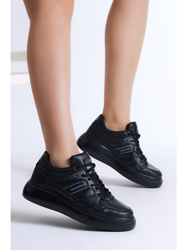 Kadın Siyah Yüksek Poli Taban Yanı Şeritli Bağcıklı Spor Ayakkabı - Görsel 3