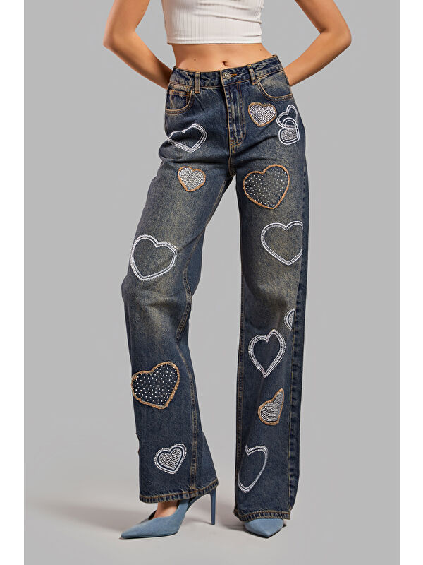 It's Basic Kadın Jean Rengi Parlak Taşlı Kalp Detaylı Bol Kesim Tasarım Denim Jean