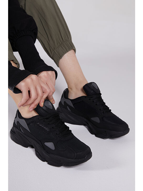 Unisex Siyah Rahat Kalıp Yüksek Taban Bağcıklı Spor Ayakkabı - Görsel 5