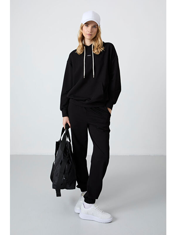 Tommylife Siyah Kapüşonlu Kanguru Cep Oversize Lastik Paça Kadın Eşofman Takımı - 95288