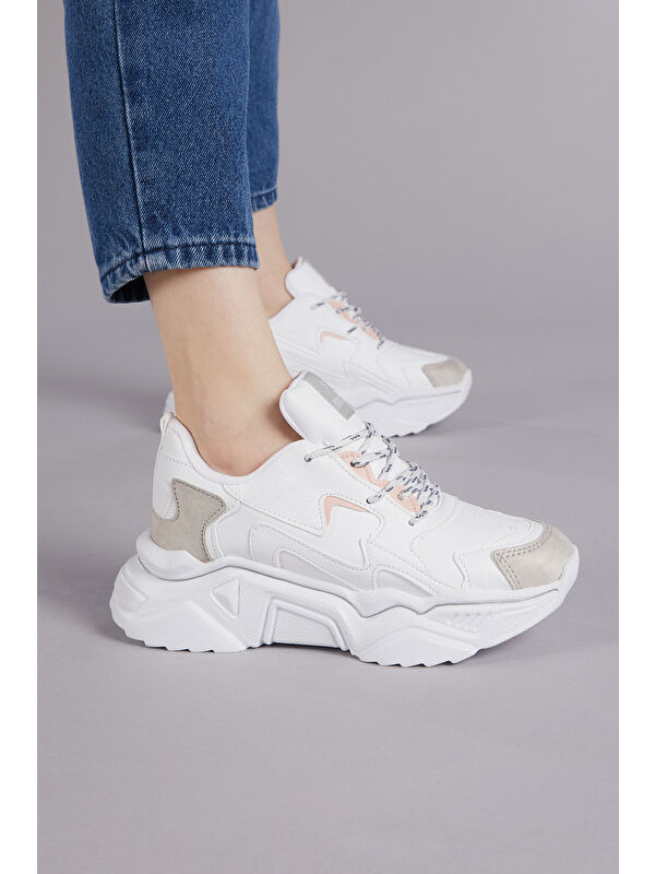 Kadın Beyaz Gri Rahat Kalıp Yüksek Taban Bağcıklı Spor Ayakkabı - Görsel 3