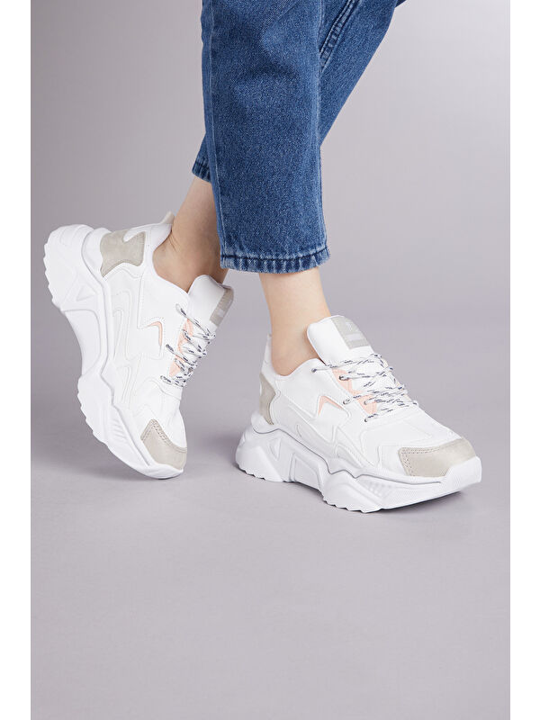 Kadın Beyaz Gri Rahat Kalıp Yüksek Taban Bağcıklı Spor Ayakkabı - Görsel 5