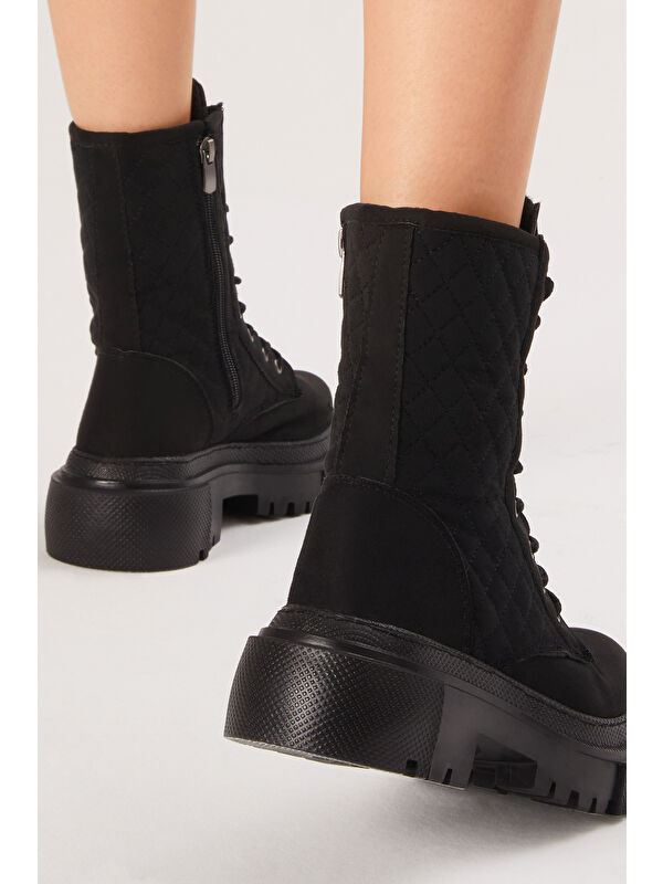 Kadın Siyah Süet Kalın Taban Kapitone Nakışlı Bağcıklı ve Fermuarlı Bot - Görsel 6