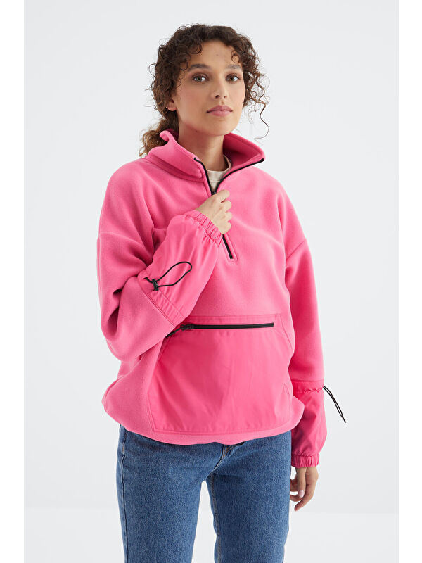 Tommylife Şeker Pembe Etek Ucu Büzgülü Yarım Fermuarlı Oversize Kadın Polar Sweatshirt - 97238