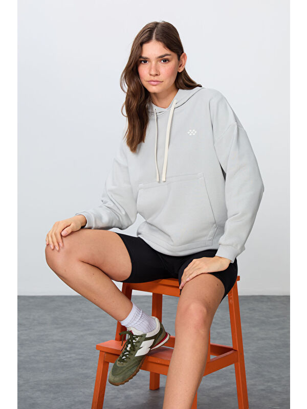 Tommylife Taş Kompakt Pamuklu Kalın Pürüzsüz Dokulu Kapüşonlu Oversize Fit Kadın Sweatshirt   97291