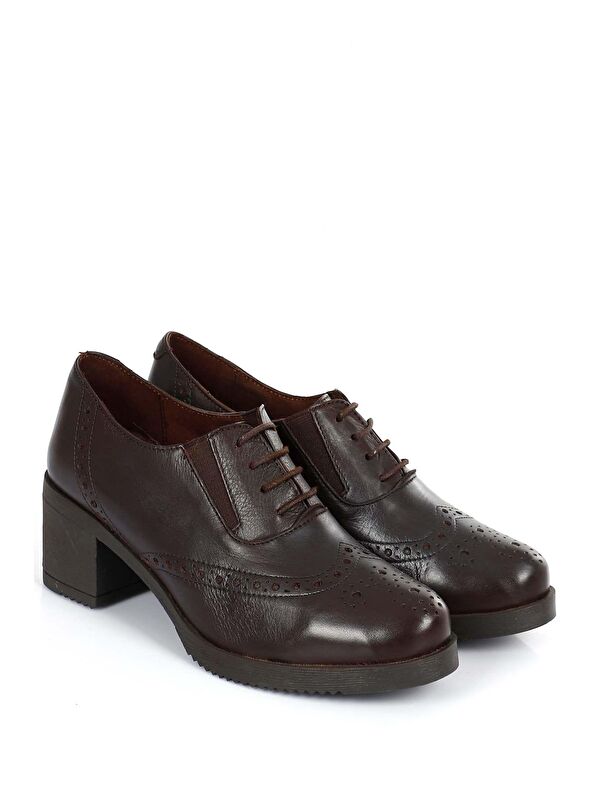 KAHVERENGİ Hakiki Deri Yuvarlak Burun Orta Topuklu Kauçuk Taban Bağcıklı Kadın Ayakkabı 24231 - Görsel 5