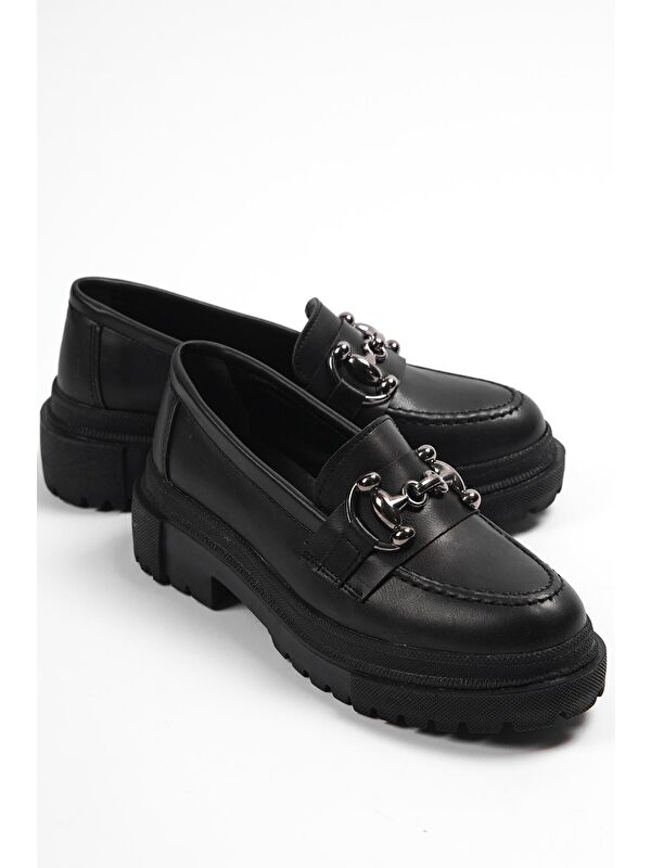 Capone Outfitters Denni Oval Burunlu Metal Tokalı Trak Tabanlı Kadın Loafer