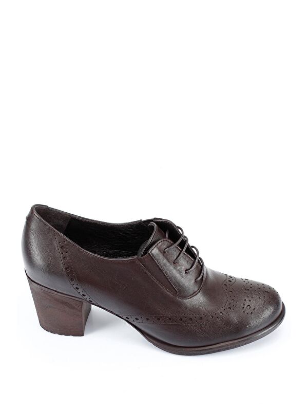 KAHVERENGİ Hakiki Deri Yuvarlak Burun Kalın Orta Topuklu Kauçuk Taban Bağcıklı Kadın Ayakkabı 24040 - Görsel 5