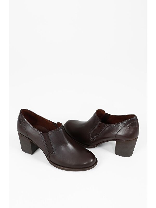 KAHVERENGİ Hakiki Deri Yuvarlak Burun Kalın Orta Topuklu Kauçuk Taban Lastikli Kadın Ayakkabı 24038 - Görsel 2