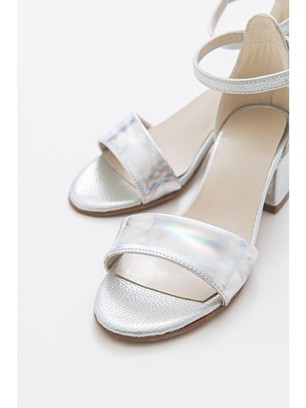 Kız Çocuk Gümüş Topuklu Abiye Ayakkabı - Görsel 3