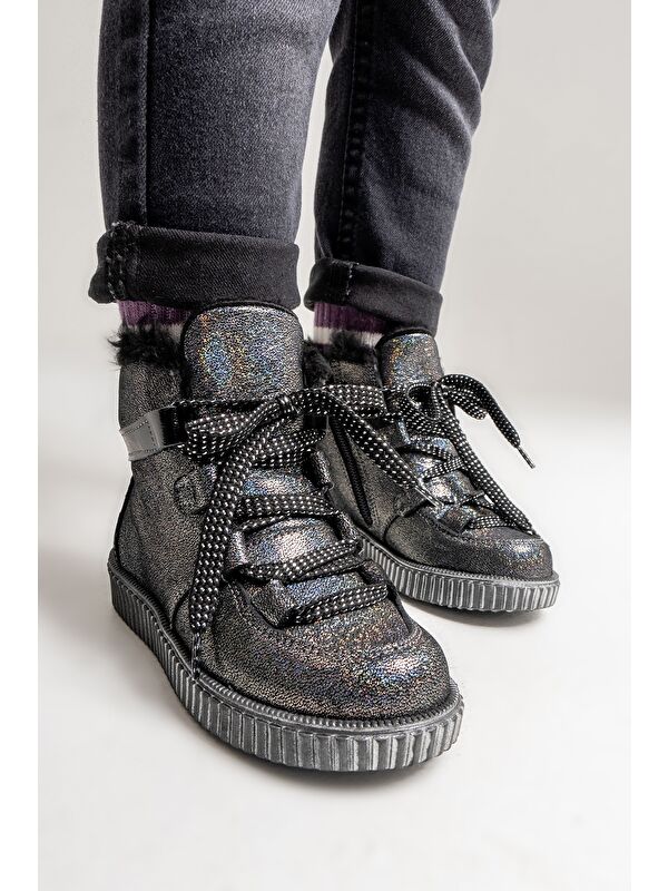 Kız Çocuk Siyah Simli Hakiki Deri Anatomik Günlük Bot - Görsel 5