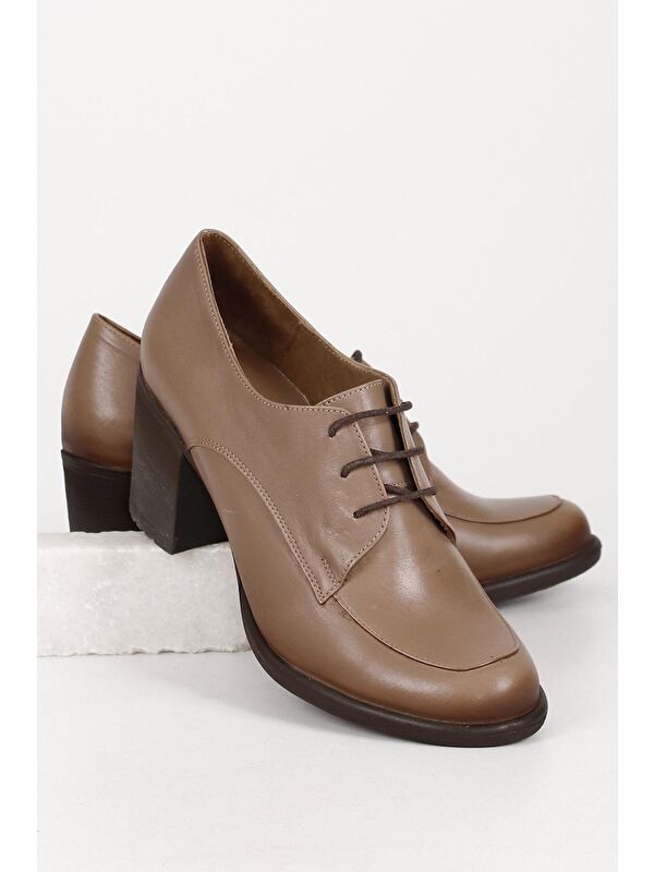 VİZON Hakiki Deri Yuvarlak Burun Kalın Orta Topuklu Kauçuk Taban Bağcıklı Kadın Ayakkabı 24071 - Görsel 2